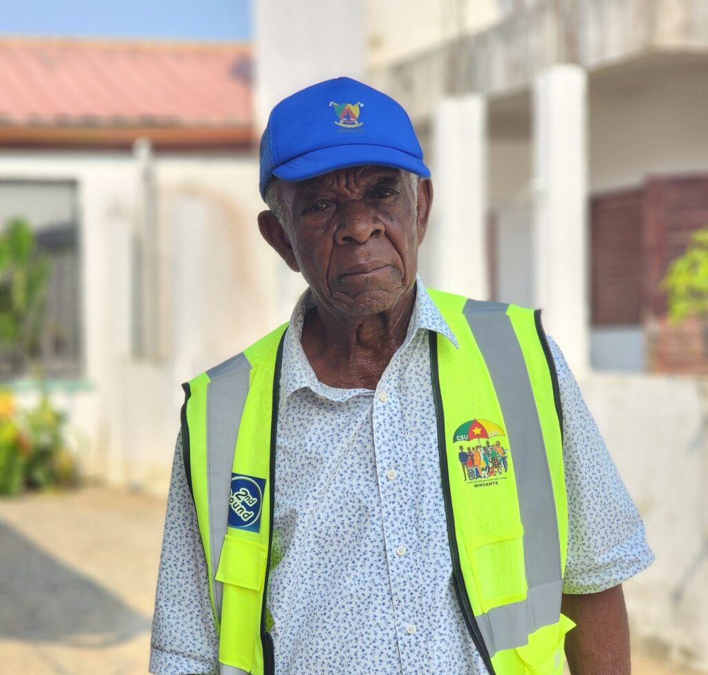 86-year-old health worker Noé